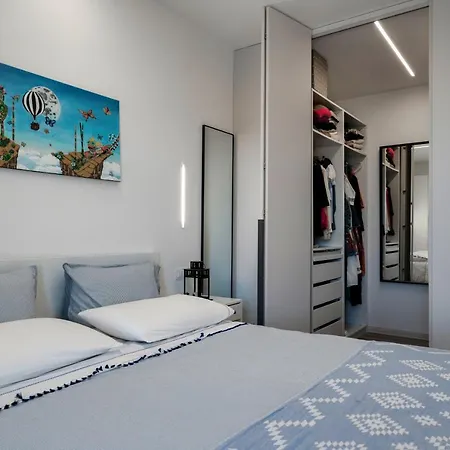 Relax Luxury Sirmio - Elegante Trilocale Con Piscina A Appartamento Sirmione